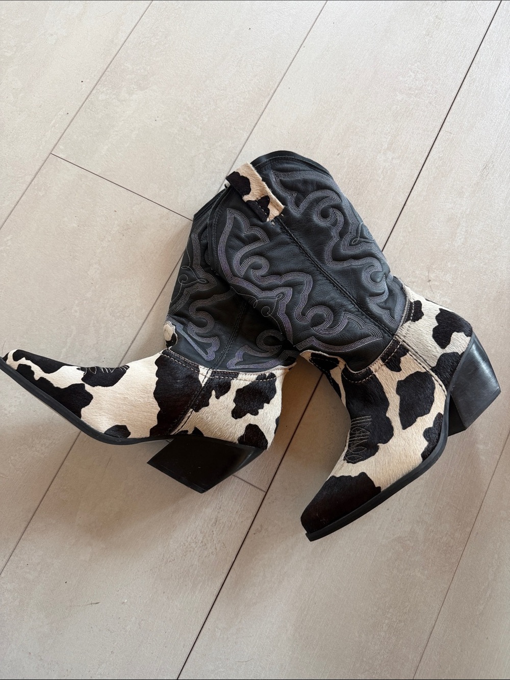 Steve Madden West Black & White Cow Print Cowboy Boots Size 8 🤠